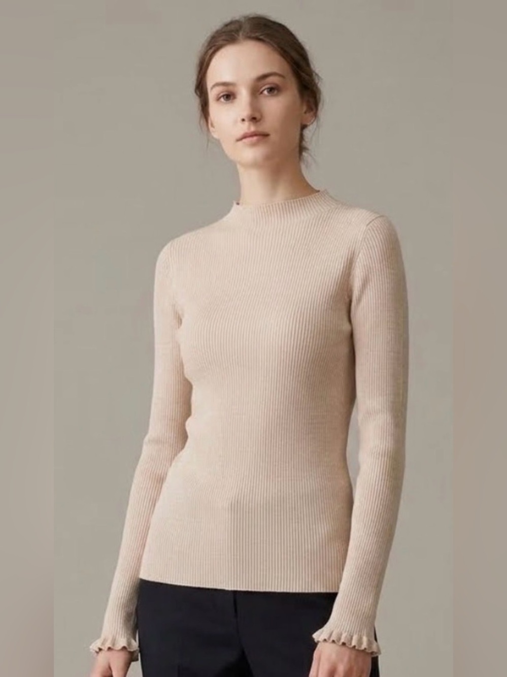 Ann Taylor Perfect Fit Ribbed Sweater in Oatmeal
